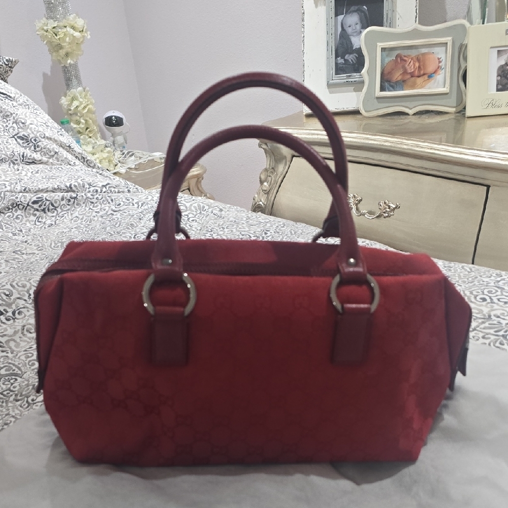 Gucci Red Satchel Sophisticated Leather Design Amazing Condition In And Out